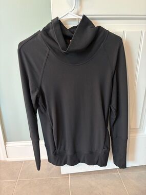 Lululemon black  Funnel Neck Women's Sweater